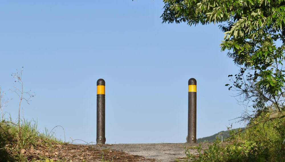 bollards a
